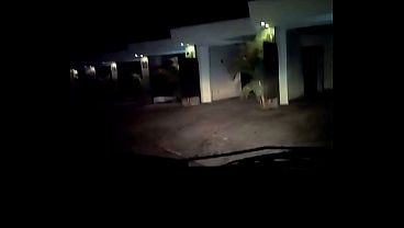 Chegando no motel para chupar o pau do meu namorado