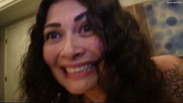 Esposa latina não para de transar com o amigo do enteado