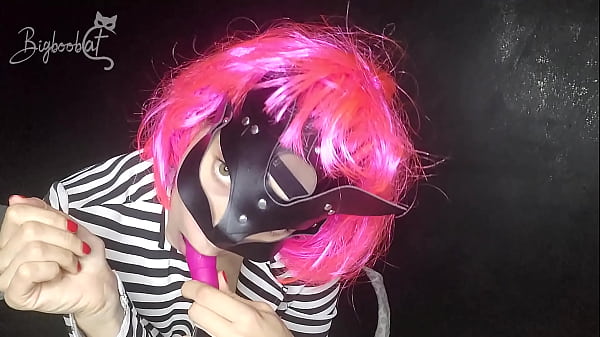 Gatinha dos seus sonhos quer brincar e te provocar