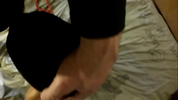 Milf coroa amarrada e vendada faz boquete em pau no POV