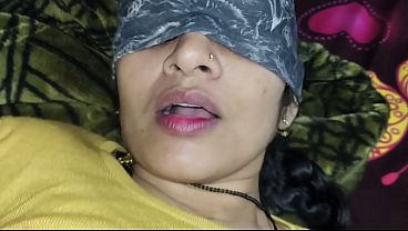 Noiva recém-casada trepa com o marido em close de pau duro