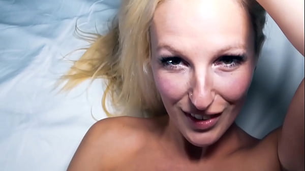 Sexo safado no hotel com a gostosa milf loira